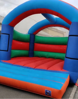 Giant Adult Bouncy Castle Hire - Games2Hire